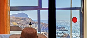 Las Rocas by the Ocean, Wifi and Sea View