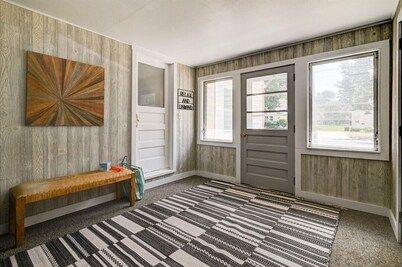 Look out at the treetops at the cozy Paoli Nest. Near Epic Systems and Madison.