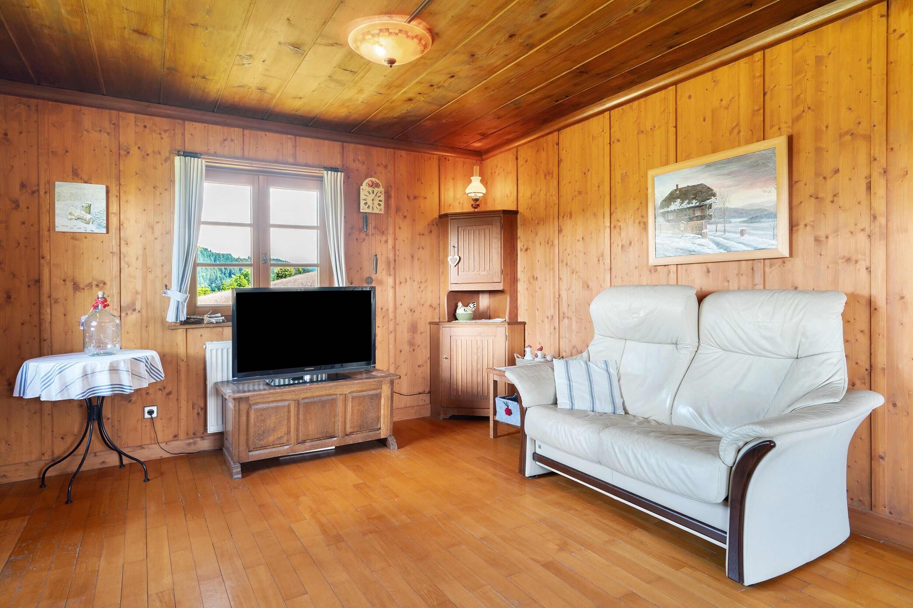 Fireplace, DVD player, stereo