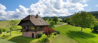 Holiday Home 'Ferienhaus Charlotte' with Mountain View, Private Garden and Wi-Fi
