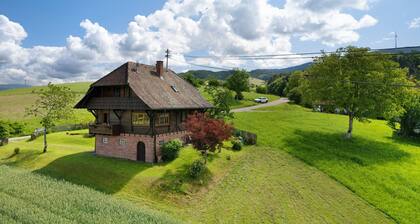 Ferienhaus 'Ferienhaus Charlotte' mit Bergblick, Privatem Garten und WLAN