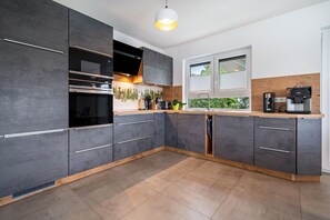 Fridge, microwave, oven, stovetop