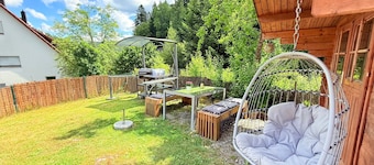 Holiday Apartment 'Waldblick, 75 sqm' with Fenced Garden, BBQ, Wi-Fi, Quiet Forest Edge