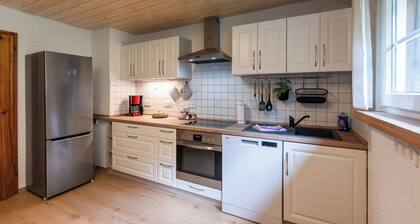 Dog-Friendly Holiday Apartment Waldblick 75sqm, 2 Bedrooms, up to 6 People