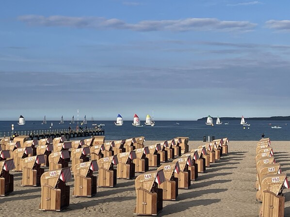 Beach nearby - Apartment 'Meerlust' with Private Terrace, Private Garden and Wi-Fi (Travemünde)