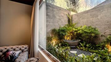 Deluxe Villa, 4 Bedrooms, Bathtub, Pool View | Bathroom | Rainfall showerhead, hair dryer, towels, soap