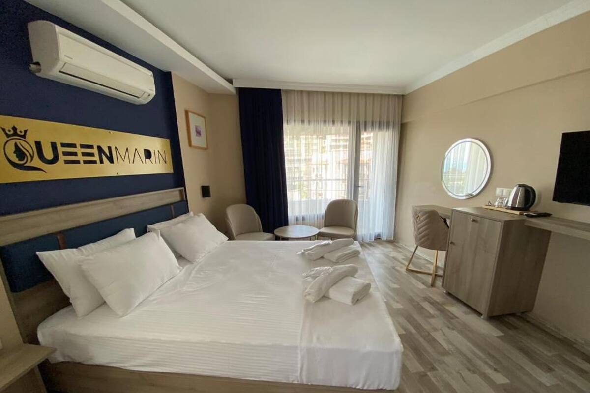 Minibar, in-room safe, desk, blackout curtains