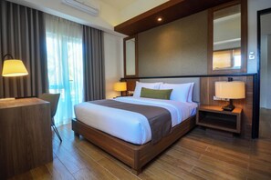 Suite | 1 bedroom, in-room safe, desk, iron/ironing board - Sotogrande Hotel Palawan (Puerto Princesa)