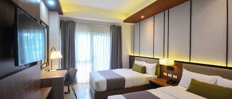 1 bedroom, in-room safe, desk, iron/ironing board
