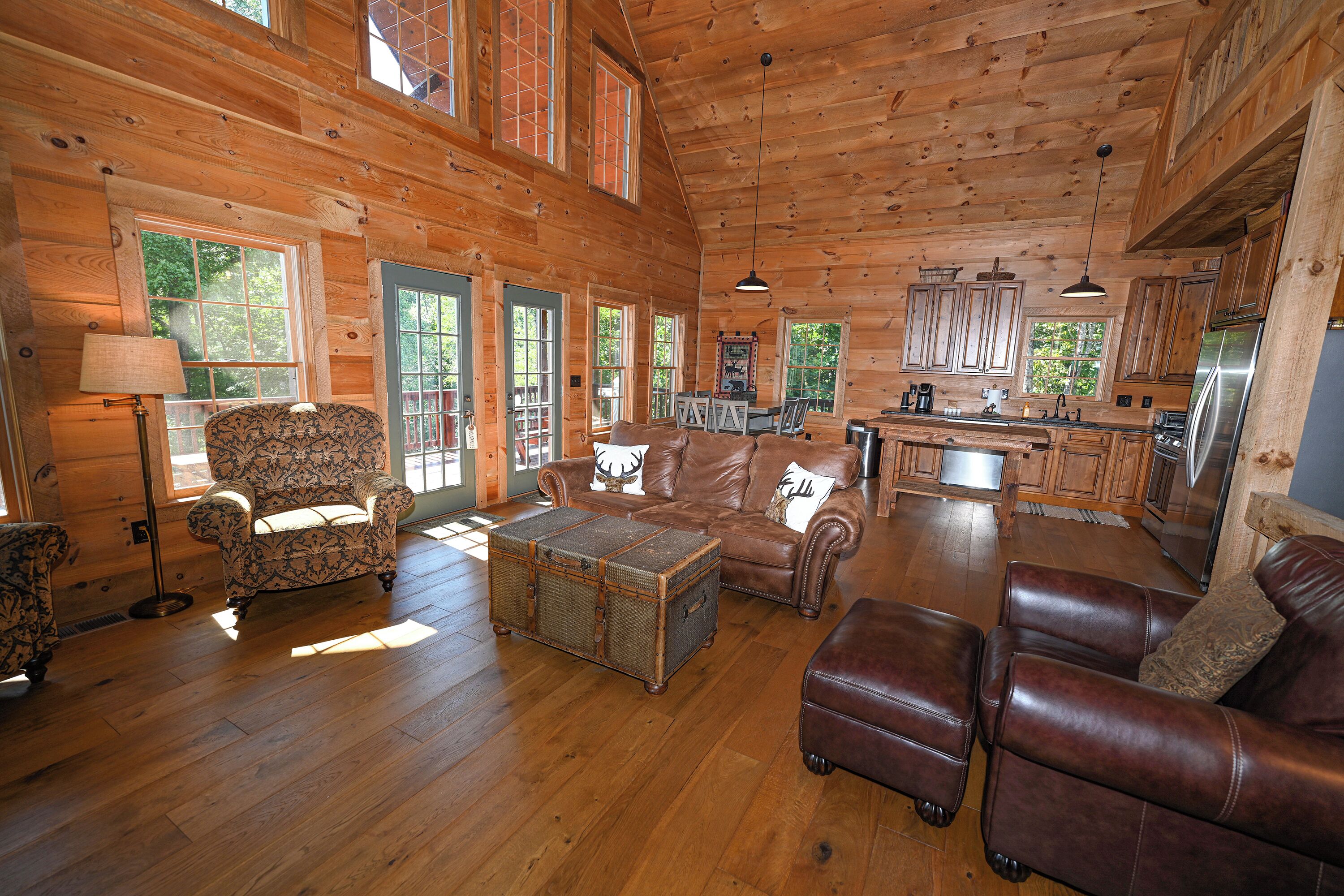 智能電視、壁爐、電子遊戲、書籍