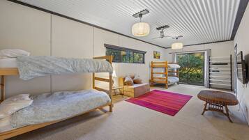 3 bedrooms, iron/ironing board, WiFi