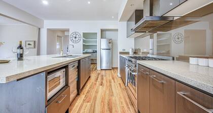 Stylish Luxe House at Point Cook