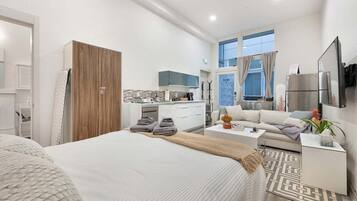 1 bedroom, iron/ironing board, free WiFi, bed sheets