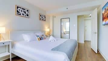 1 Schlafzimmer, Schreibtisch, Bügeleisen/Bügelbrett, Reisekinderbett