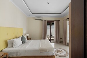 2 bedrooms, in-room safe, blackout curtains, free WiFi - Bel Padonan Villa by Hombali (Canggu)