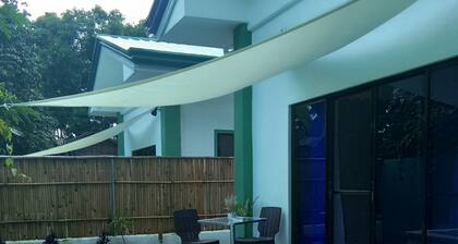 Chez Melanie U1 -Dumaguete Getaway with private plunge pool & Starlink Internet.