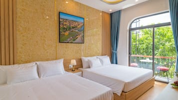 Suite Keluarga, 1 kamar tidur | Seprai premium, minibar, dan didekorasi berbeda-beda