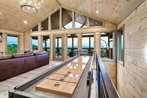 Spielezimmer