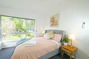 家庭独立别墅 | 4 多间卧室、遮光窗帘、熨斗/熨衣板、免费 WiFi