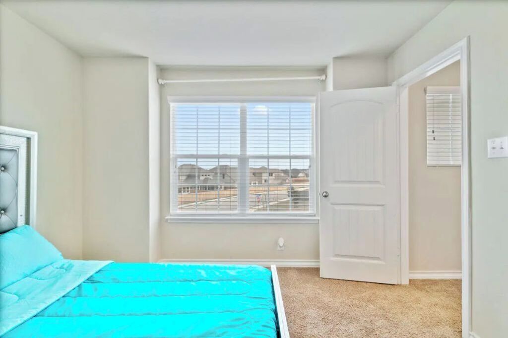 Gorgeous 5-bedroom home near Randolph AFB