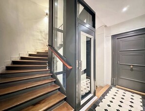 Interior - Luxembourg Gardens deluxe family flat & elevator (Paris)