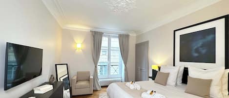 4 Schlafzimmer, Schreibtisch, BĂŒgeleisen/BĂŒgelbrett, Reisekinderbett