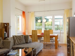 TV - Muschel by Interhome (Zinnowitz)