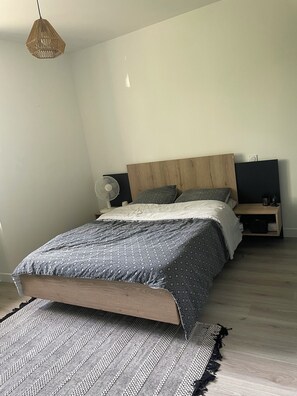 2 Schlafzimmer, Bügeleisen/Bügelbrett, WLAN, Bettwäsche