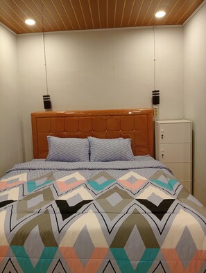 1 bedroom, WiFi, bed sheets - Vulkaan homestay with vulcano view and landmark (Sumatera Utara)