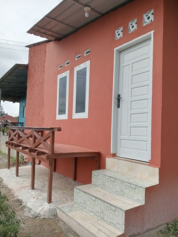 Exterior detail - Vulkaan homestay with vulcano view and landmark (Sumatera Utara)