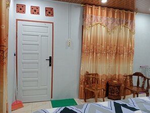 1 bedroom, WiFi, bed sheets - Vulkaan homestay with vulcano view and landmark (Sumatera Utara)