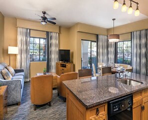 TV, DVD player, ping pong - Beautiful Hotel in Legacy Golf Resort - 1BD Sleeps (Phoenix)