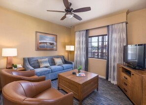 Télévision, lecteur de DVD, table de tennis de table