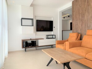 Smart-TV, Kamin, Tischtennisplatte, Stereoanlage