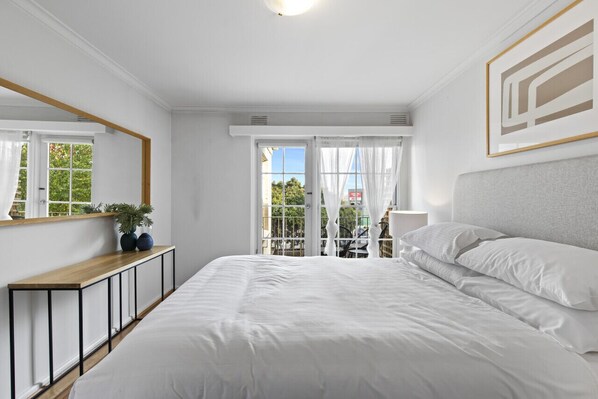 2 عدّة غرف نوم ومكواة/لوح كي وواي فاي مجانًا