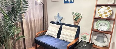 Perustalo | 4 makuuhuonetta, kannettavalle tietokoneelle sopiva työtila