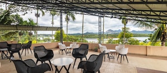 Karapuzha Village Resort