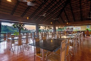 Restaurant - Karapuzha Village Resort (Vythiri)