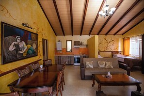 Family Cottage, 2 Bedrooms | Living area