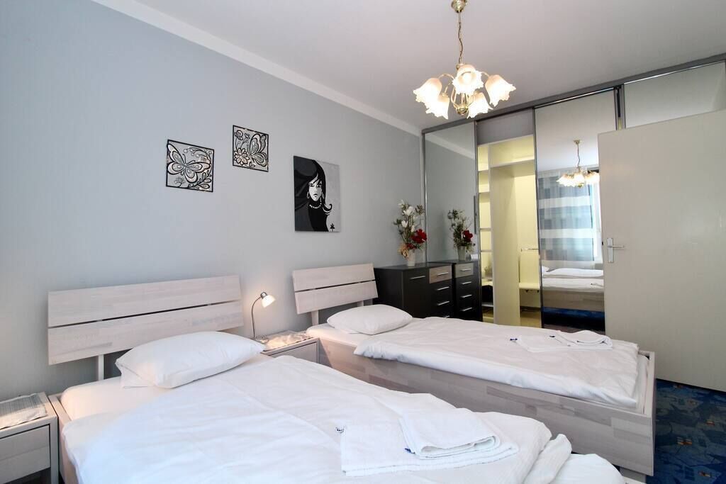 1 habitación, tabla de planchar con plancha y wifi gratis 