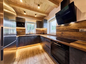 Fridge, microwave, dishwasher, cookware/dishes/utensils - Vacation home Muhu by Interhome (Smržovka)