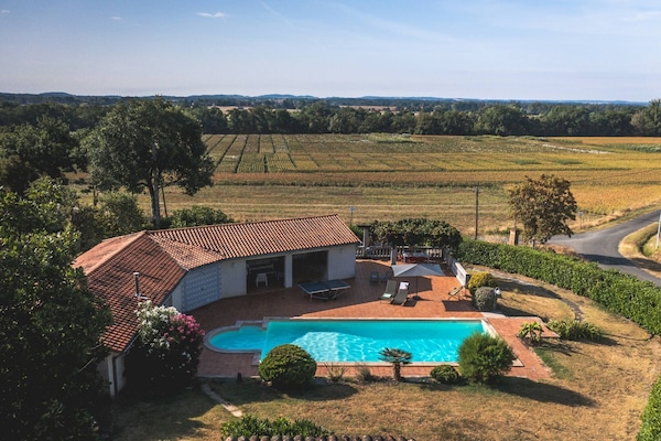 Swimming pool shared with owners - 3 terraces (1 covered, 1 shaded under the arbour, 1 by the pool) - Outdoor shower - Garden furniture - Dining area under the arbour - Table tennis.