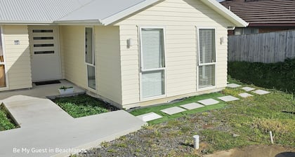 Be My Guest in Beachlands