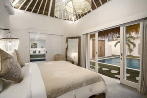 5 bedrooms, premium bedding, in-room safe, desk - A Casa Di Renucci by Alfred in Bali (Seminyak)