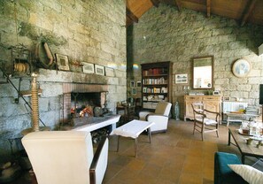 Living area - Holiday Home 'Chez Jean Viti' with Private Garden and Wi-Fi (Levie)