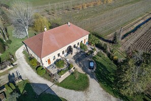 Exterior - Holiday Home 'Petit Gte De La Renaissante' with Private Terrace, Wi-Fi and Air Conditioning (Peyrins)