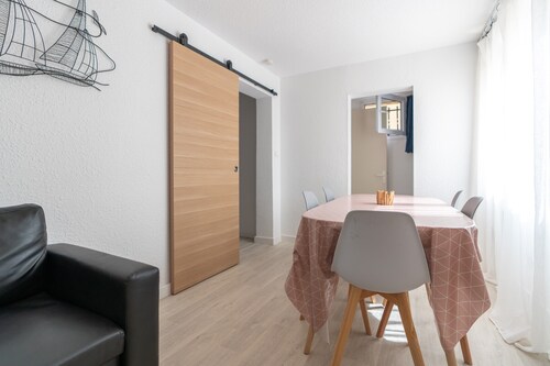 Holiday Home 'Maison De Pecheur, la Rose Des Vents' with Terrace & Wi-Fi