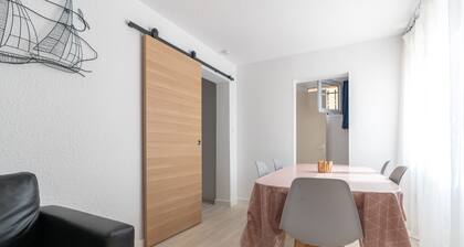 Holiday Home 'Maison De Pecheur, la Rose Des Vents' with Terrace & Wi-Fi