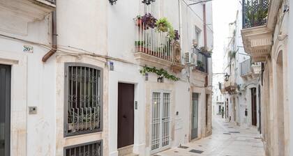 Studio Apartment 'Carman House' with Wi-Fi and Air Conditioning