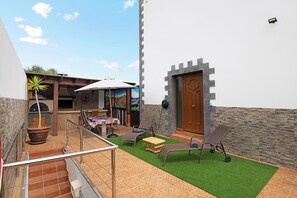 屋外ダイニングエリア